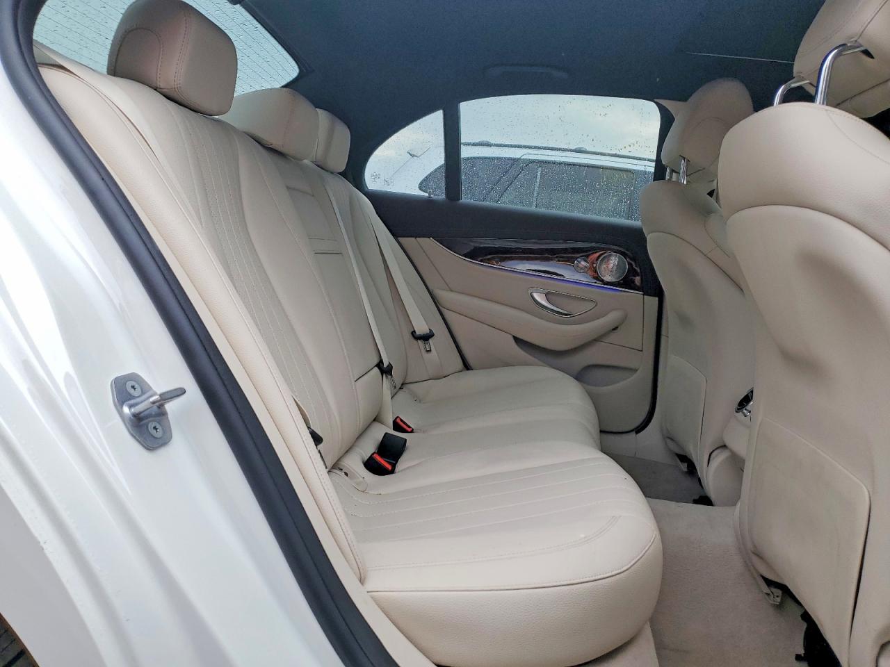 2017 MERCEDES-BENZ E 300 4MATIC photo 10