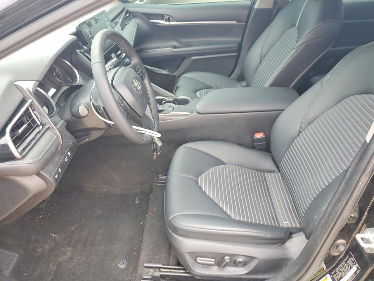 2021 TOYOTA CAMRY SE photo 13