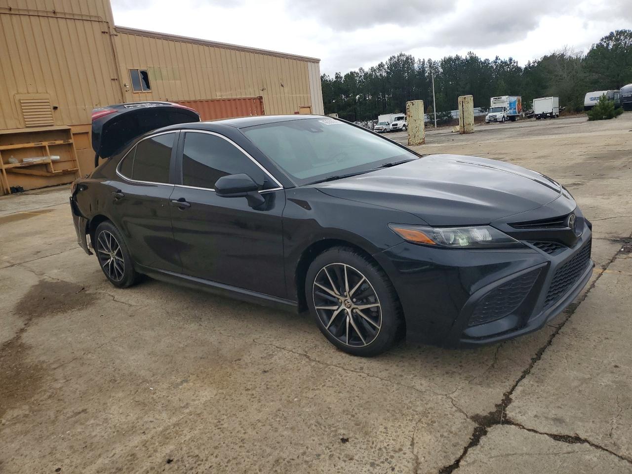 2021 TOYOTA CAMRY SE photo 7