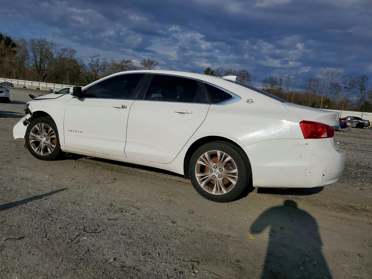 2015 CHEVROLET IMPALA LT photo 2