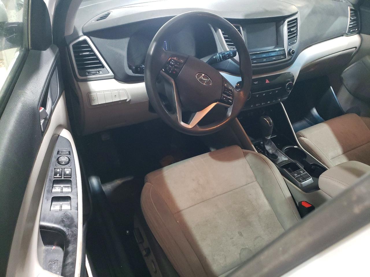 2018 HYUNDAI TUCSON SEL photo 8