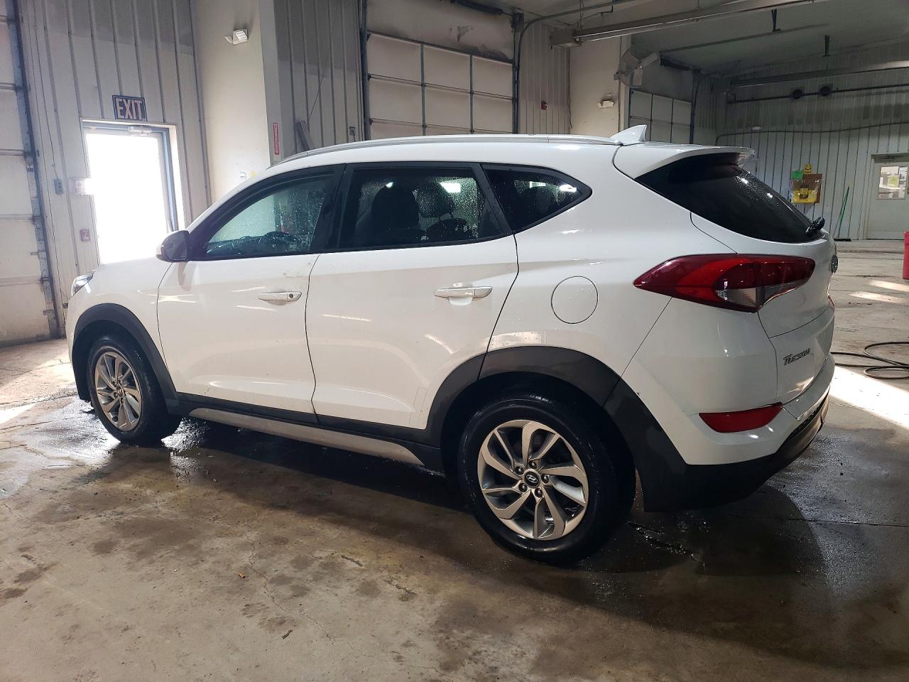 2018 HYUNDAI TUCSON SEL photo 2