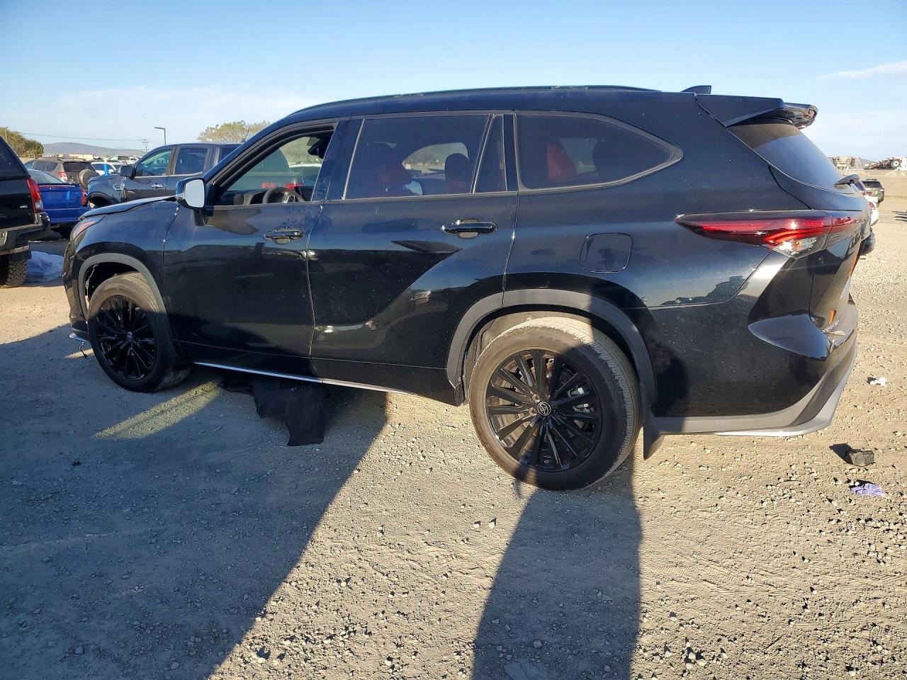 2024 TOYOTA HIGHLANDER XSE photo 4