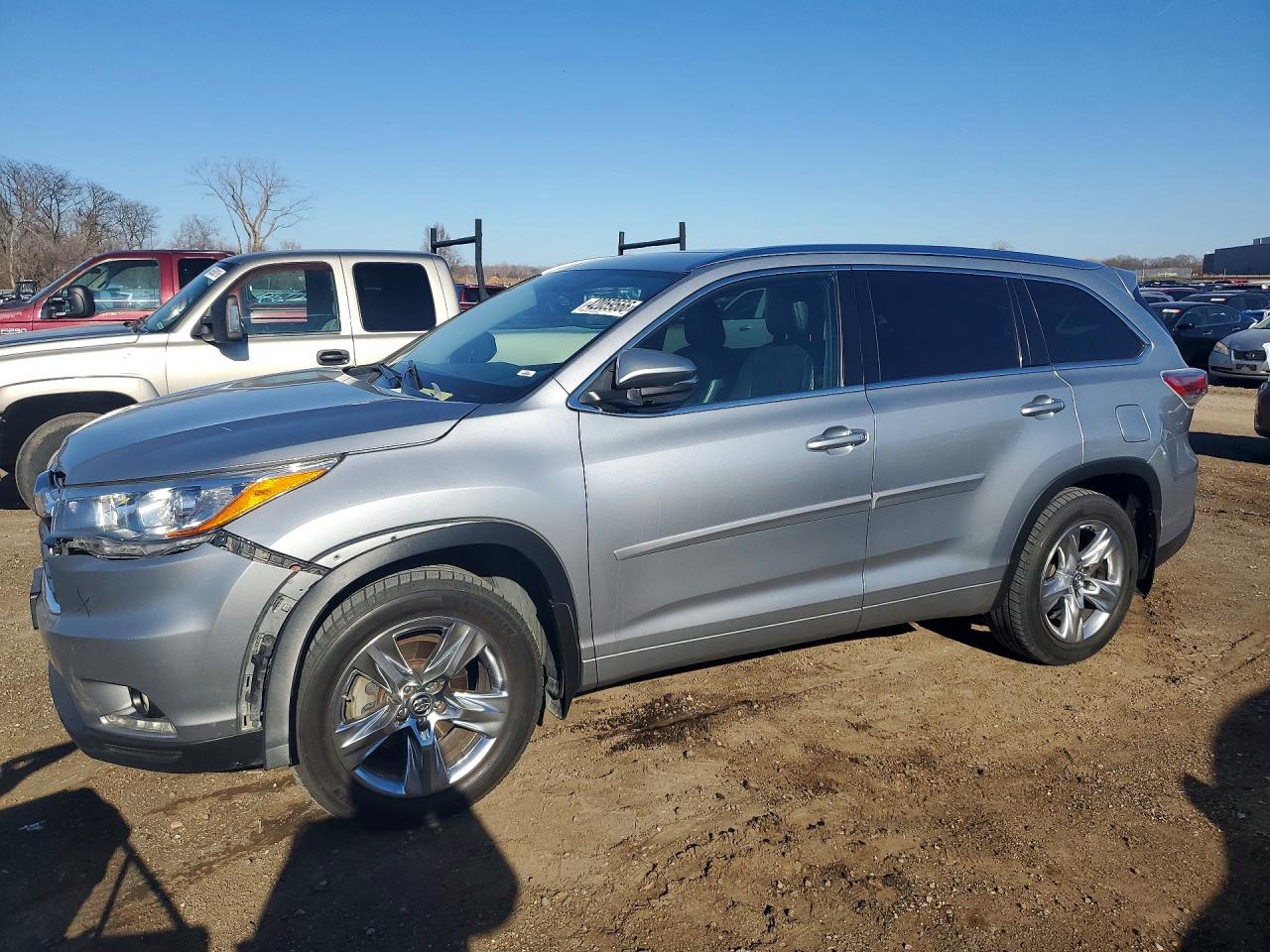 2016 TOYOTA HIGHLANDER