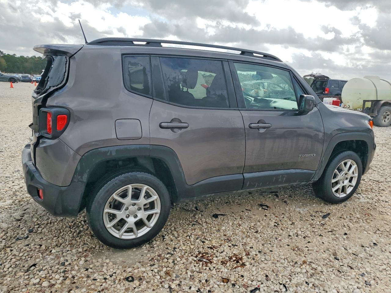 2019 JEEP RENEGADE LATITUDE photo 5