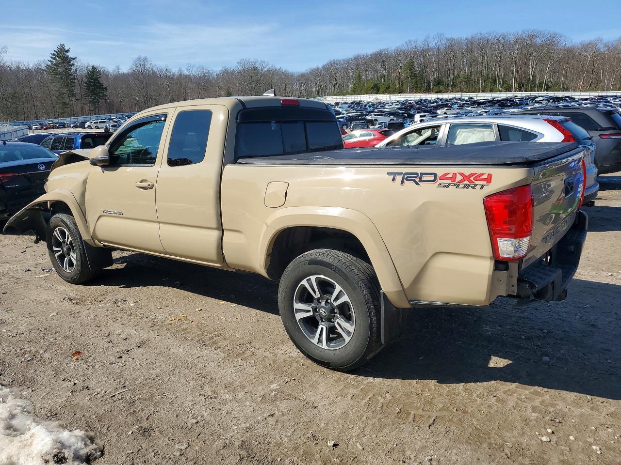 2017 TOYOTA TACOMA TRD SPORT photo 3