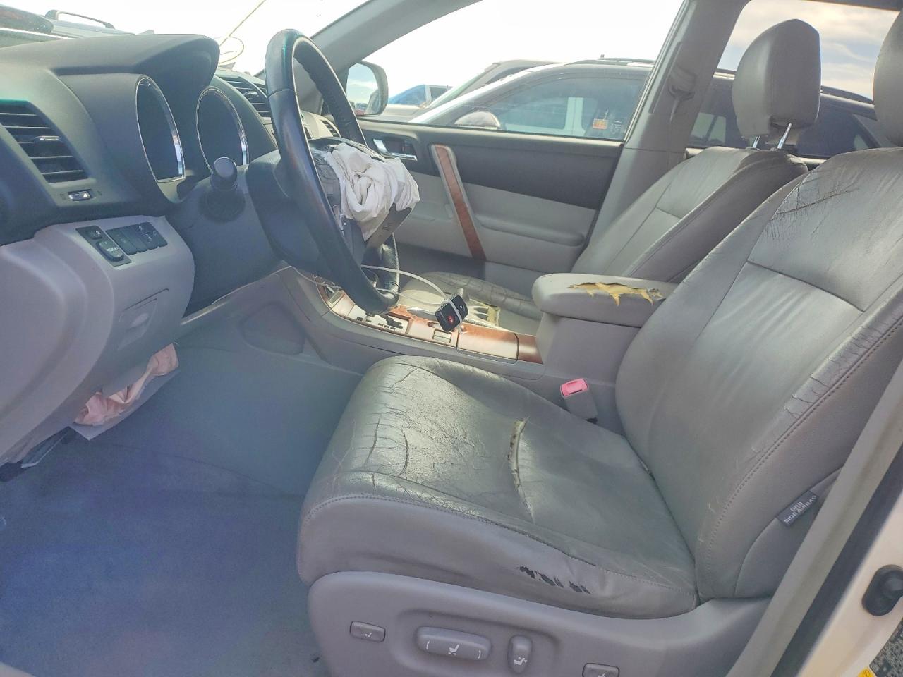 2008 TOYOTA HIGHLANDER LIMITED photo 13