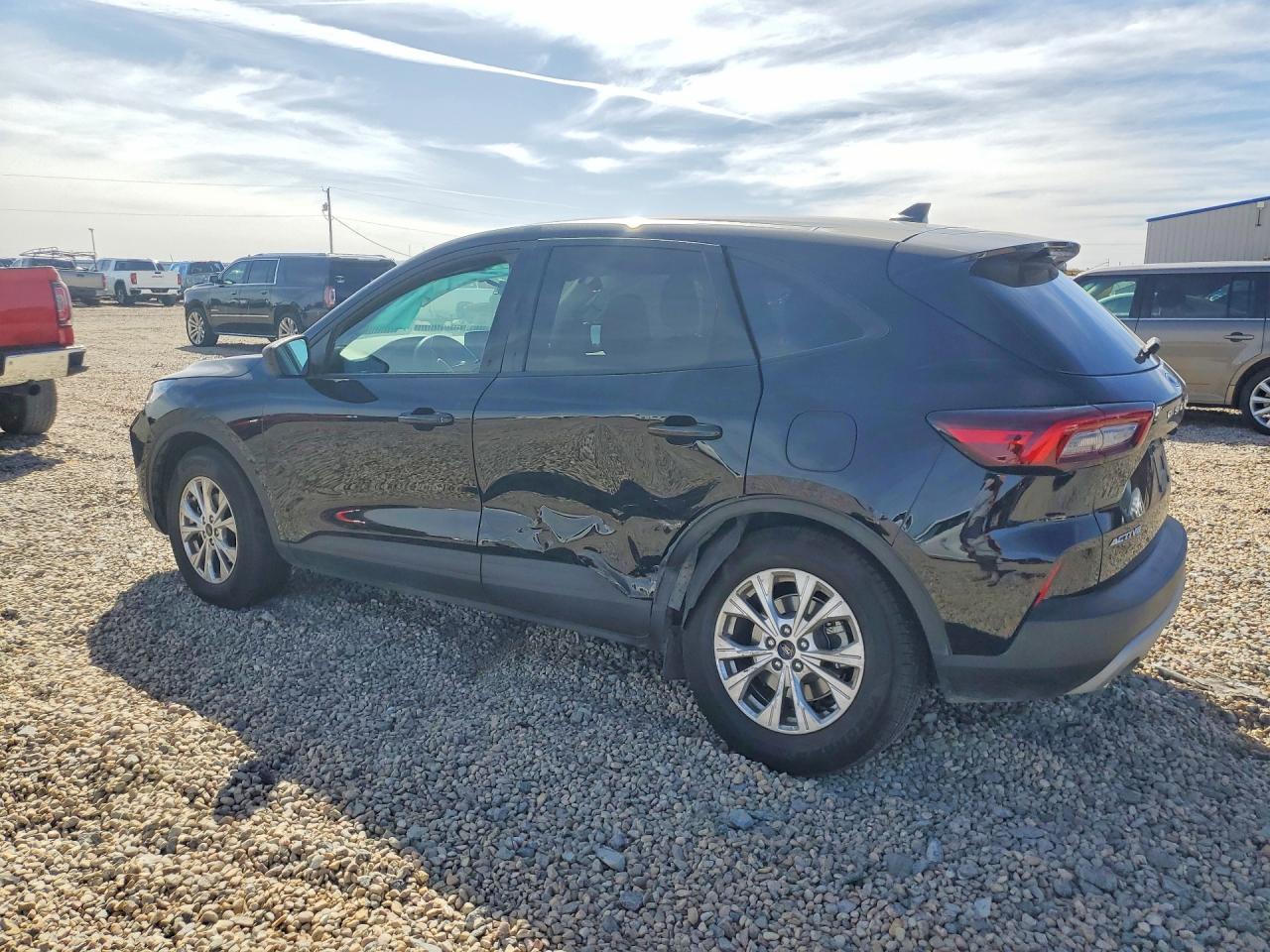 2025 FORD ESCAPE ACTIVE photo 3