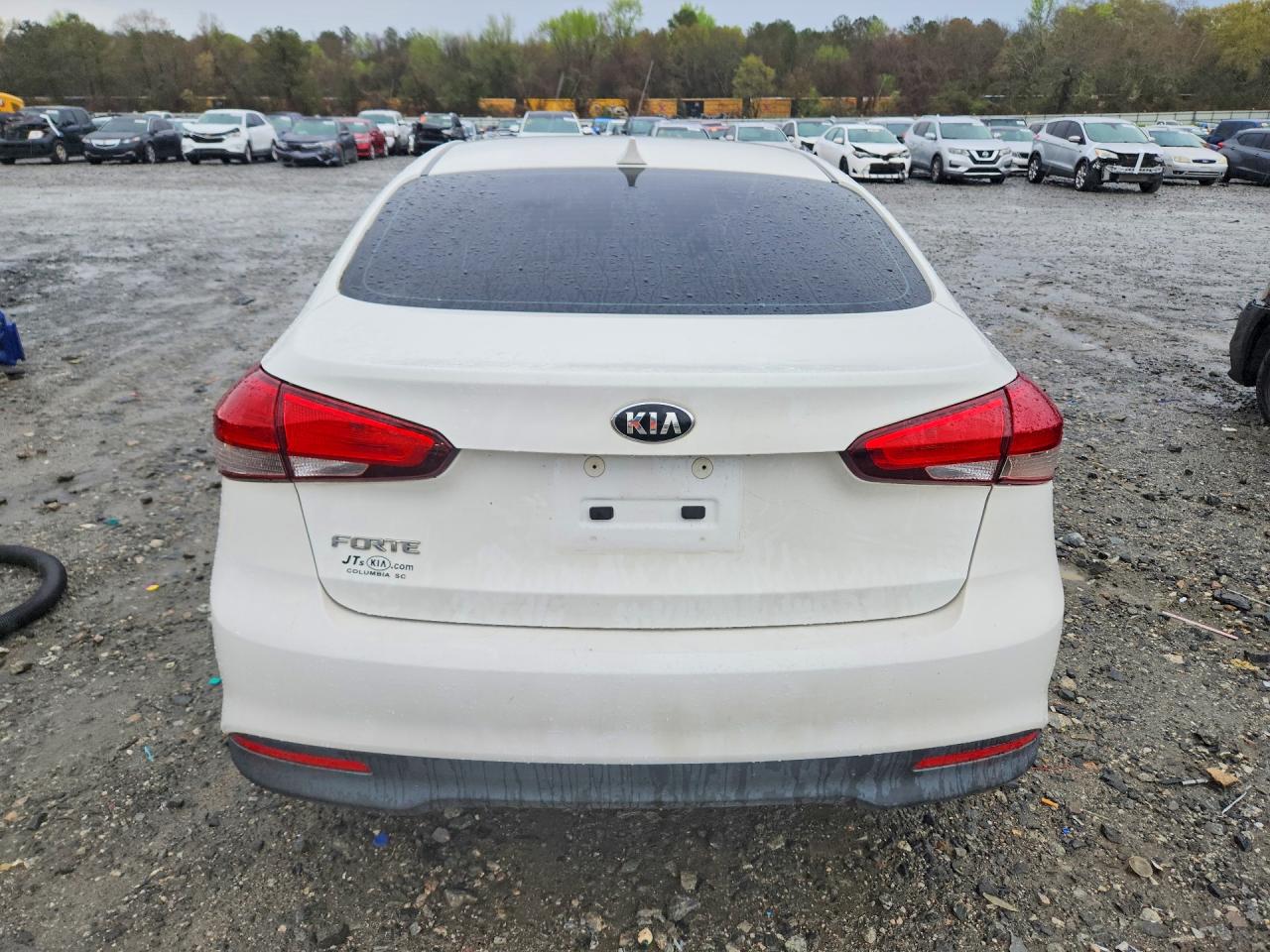 2017 KIA FORTE LX photo 6