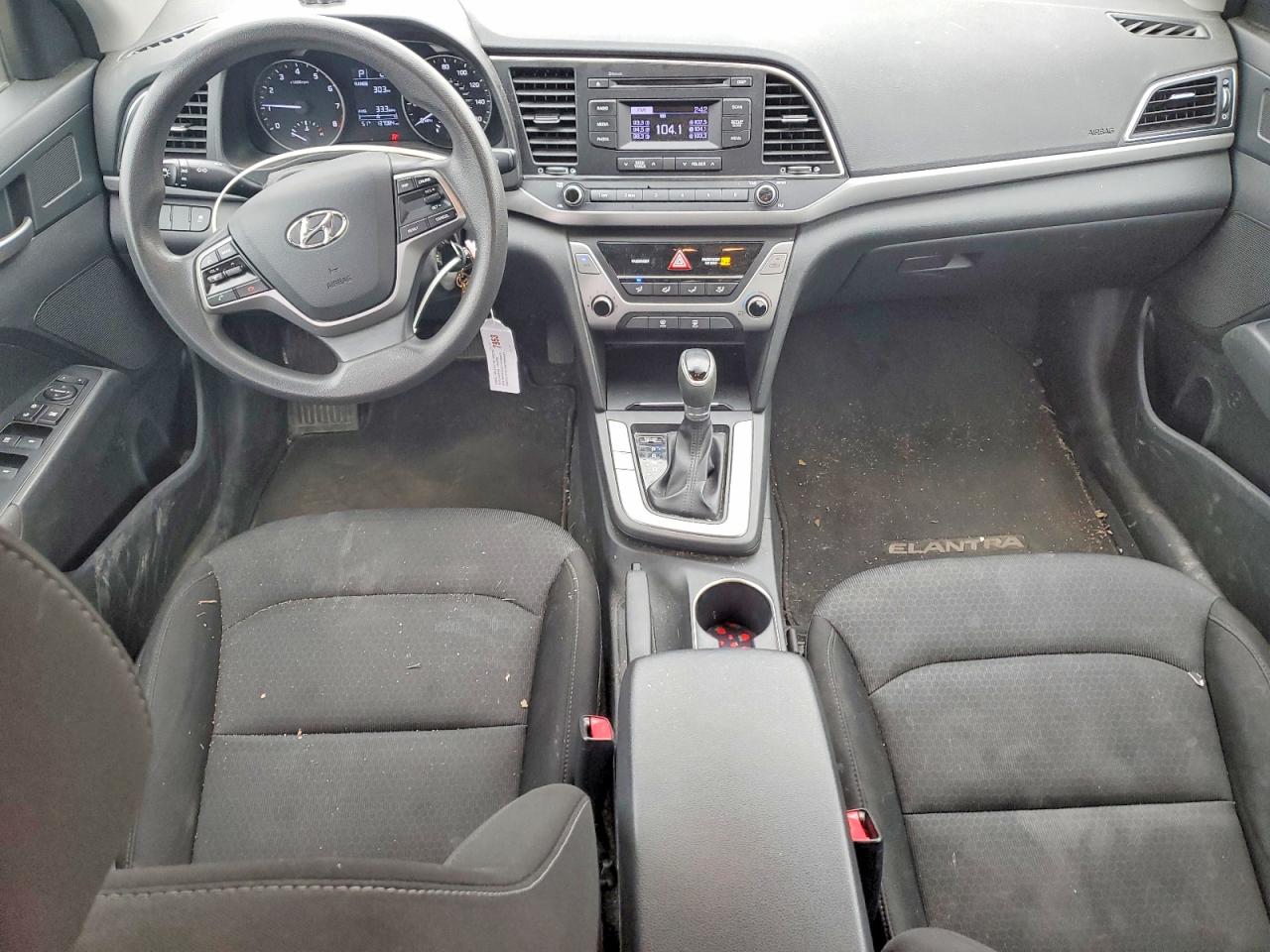 2018 HYUNDAI ELANTRA SE photo 8