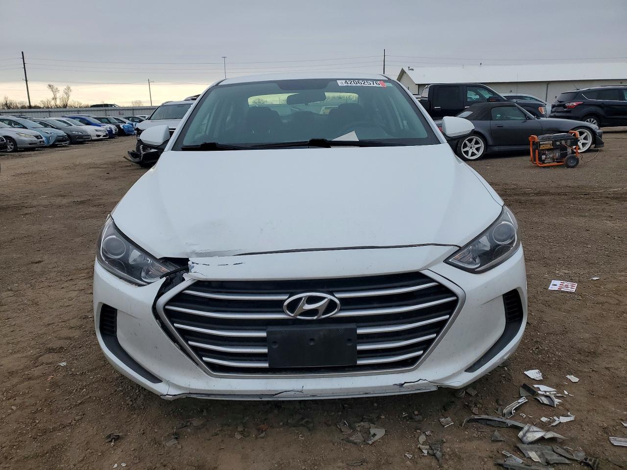 2018 HYUNDAI ELANTRA SE photo 5