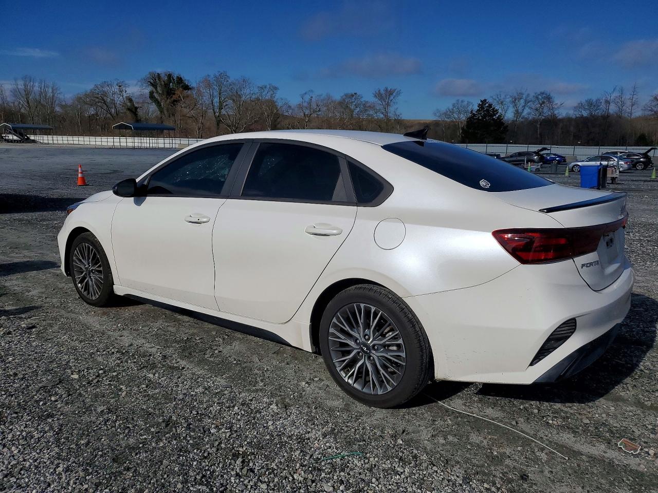 2023 KIA FORTE GT-LINE photo 3