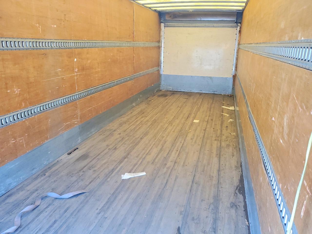 2013 FREIGHTLINER BUSINESS CLASS  M2 BOX TRUCK photo 11