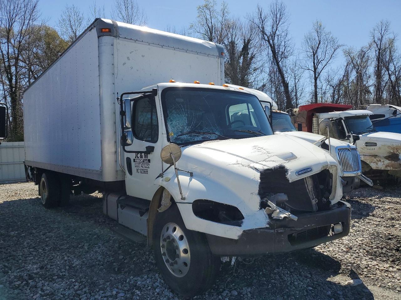 2013 FREIGHTLINER M2