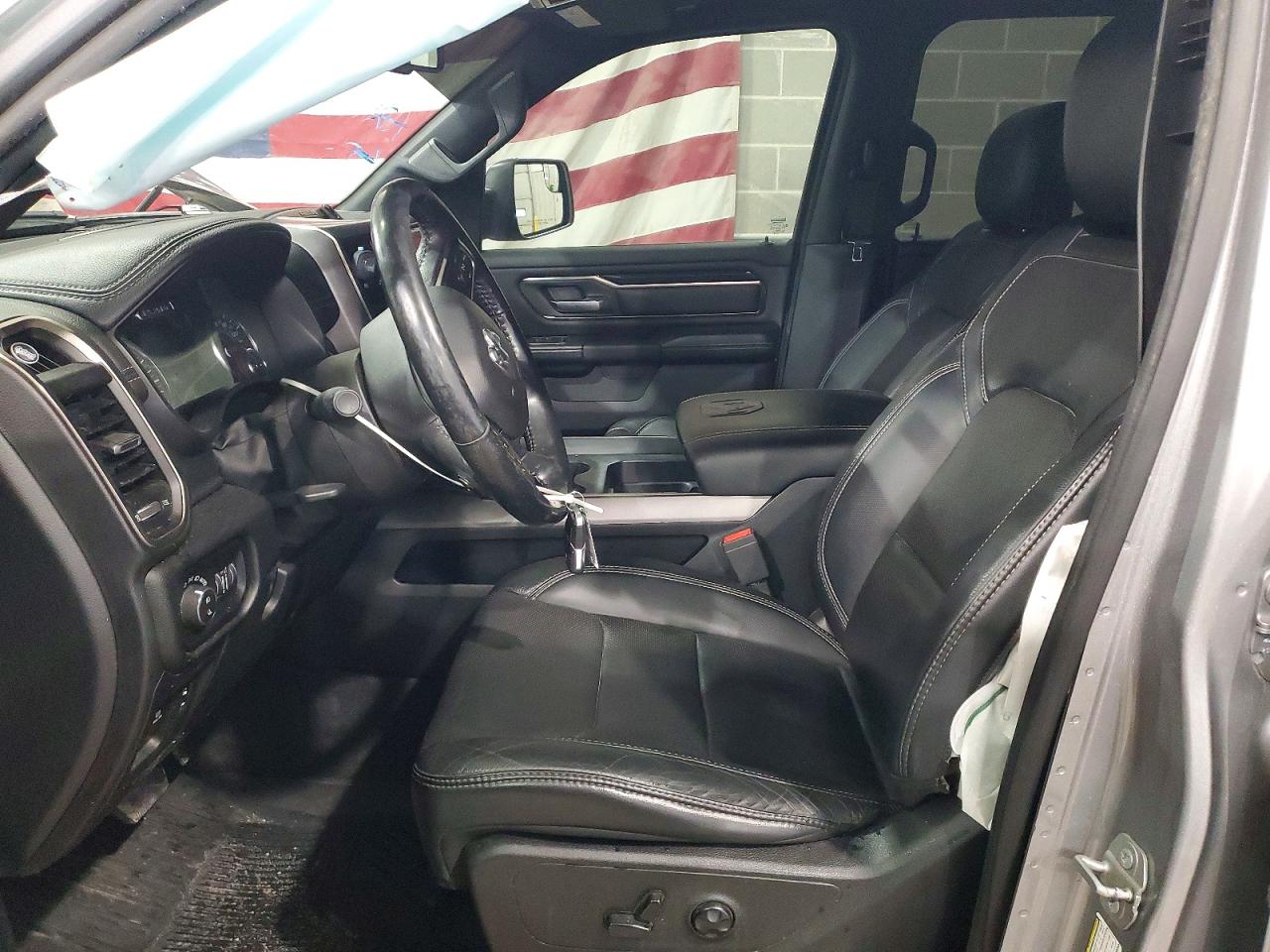 2019 RAM 1500 REBEL photo 13