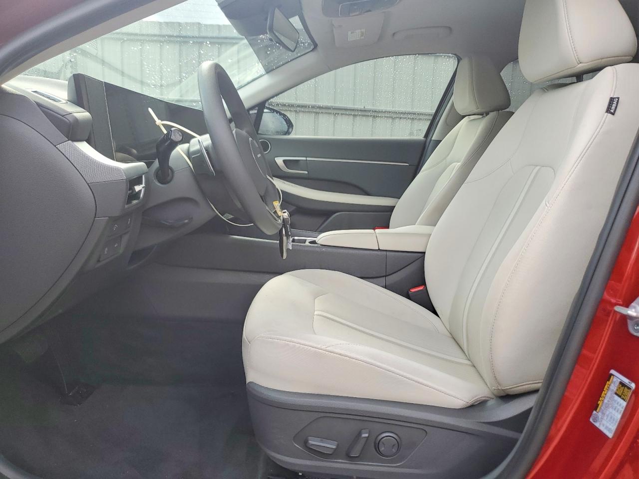 2025 HYUNDAI SONATA SEL photo 13