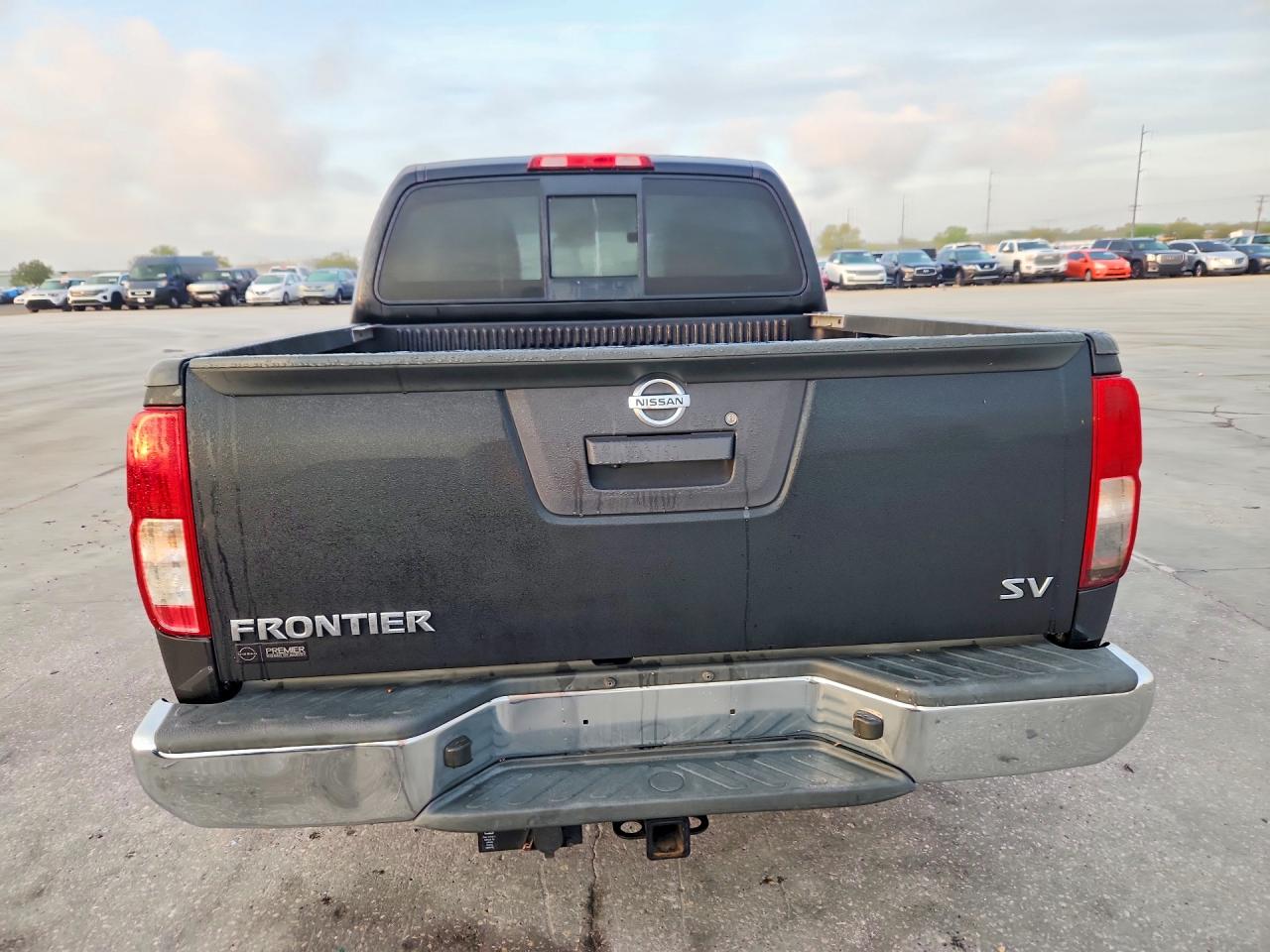 2019 NISSAN FRONTIER SV photo 6