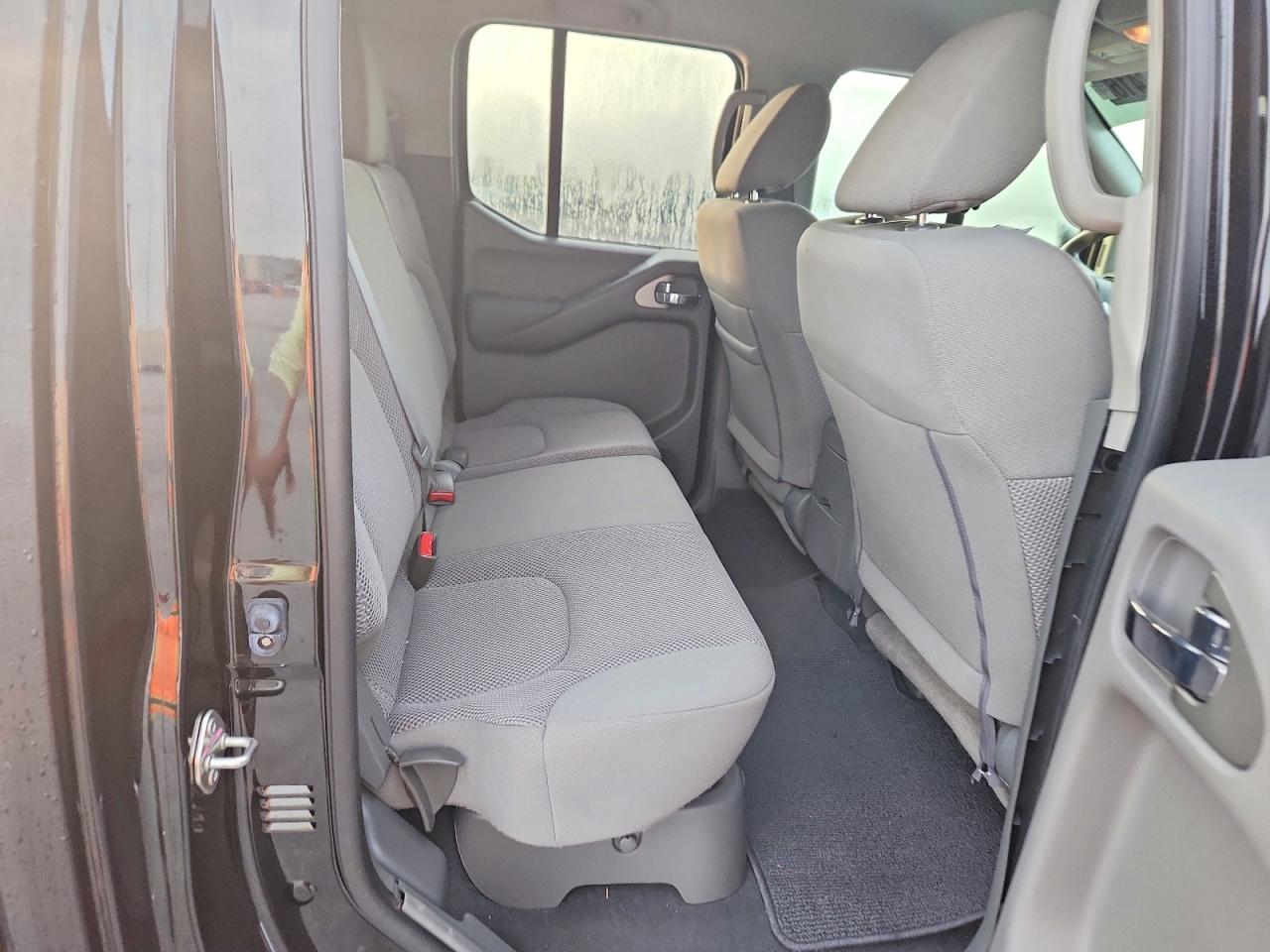 2019 NISSAN FRONTIER SV photo 10