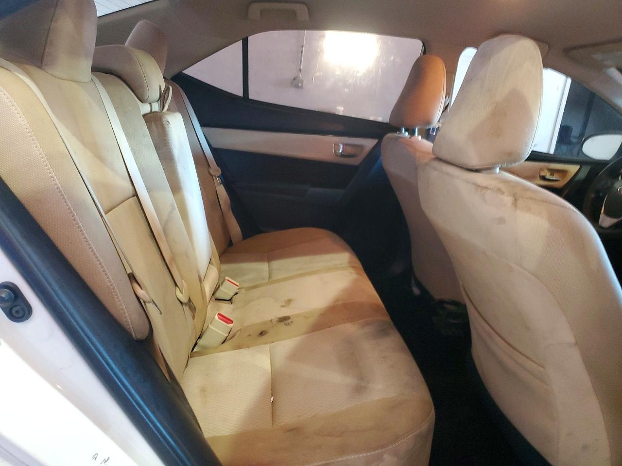 2017 TOYOTA COROLLA LE photo 10