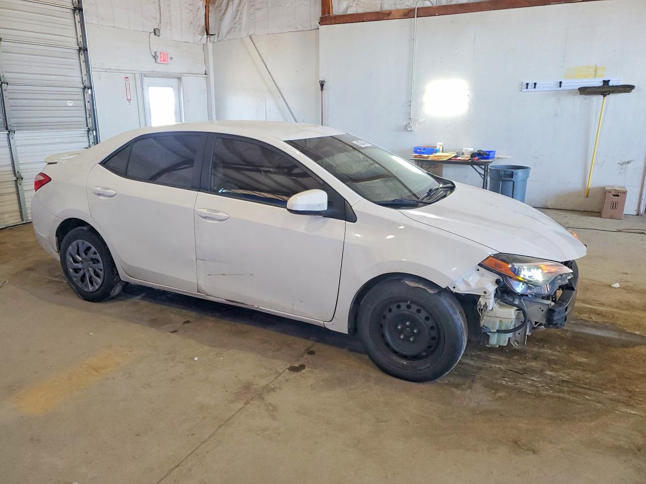 2017 TOYOTA COROLLA LE photo 4