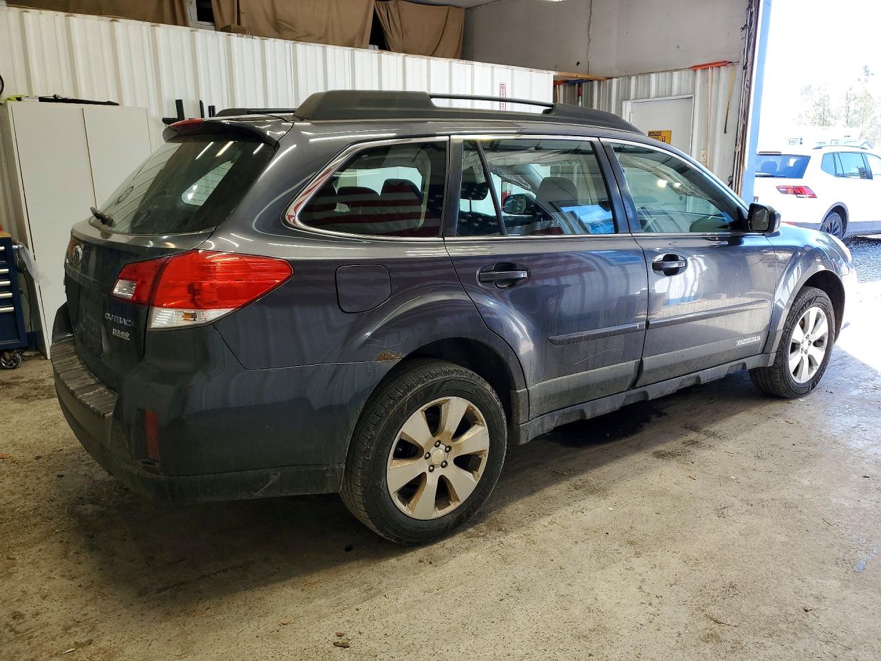 2012 SUBARU OUTBACK 2.5I photo 3