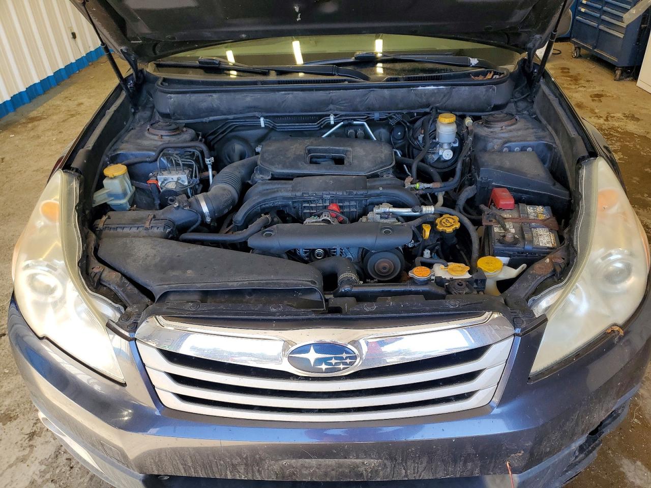 2012 SUBARU OUTBACK 2.5I photo 11