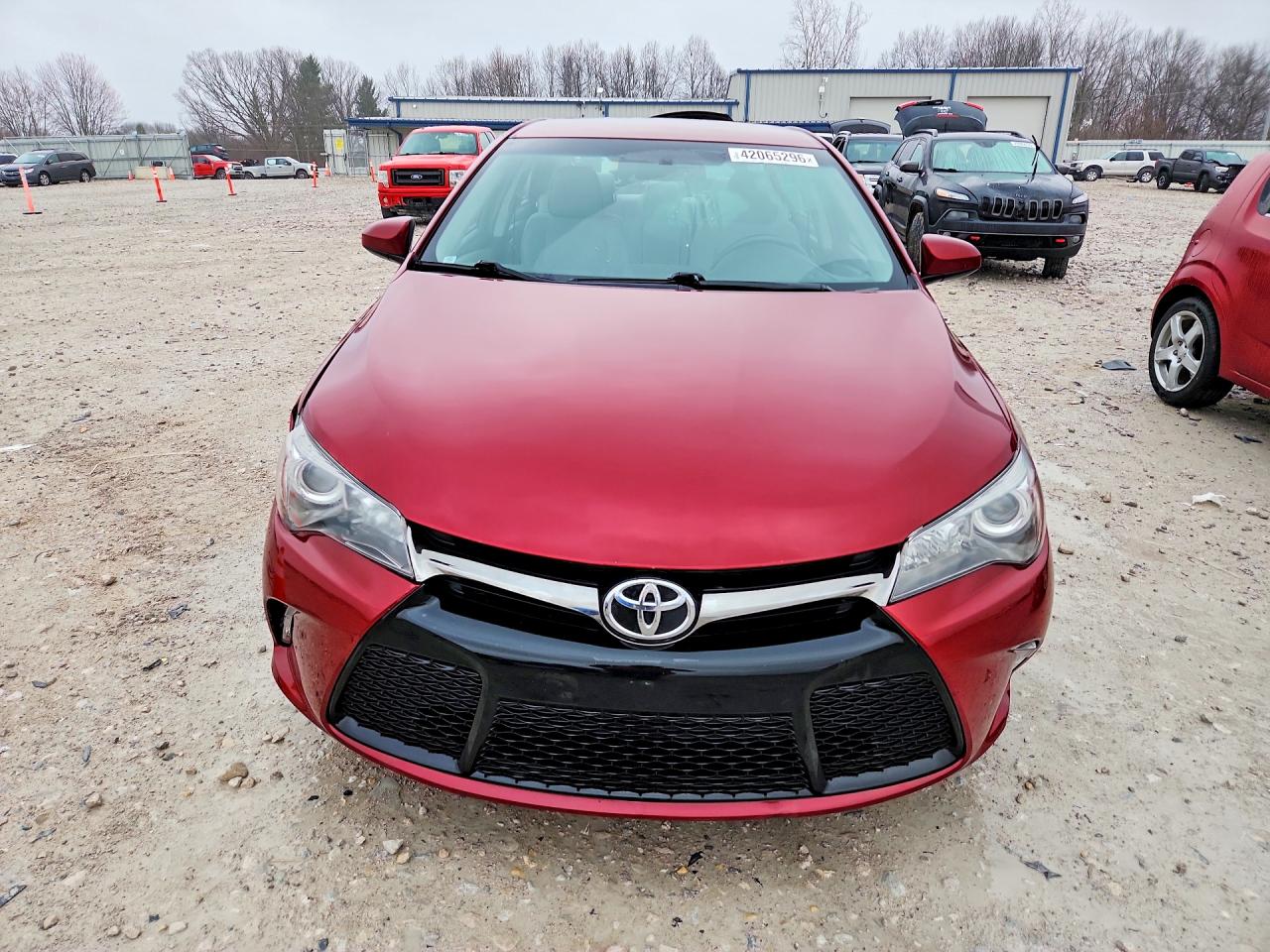 2016 TOYOTA CAMRY SE photo 5