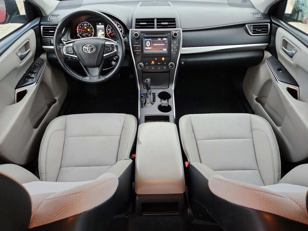 2016 TOYOTA CAMRY SE photo 8
