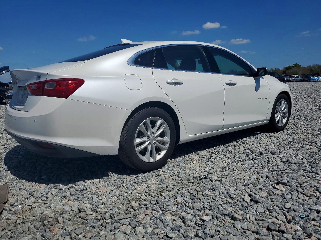 2017 CHEVROLET MALIBU HYBRID photo 3