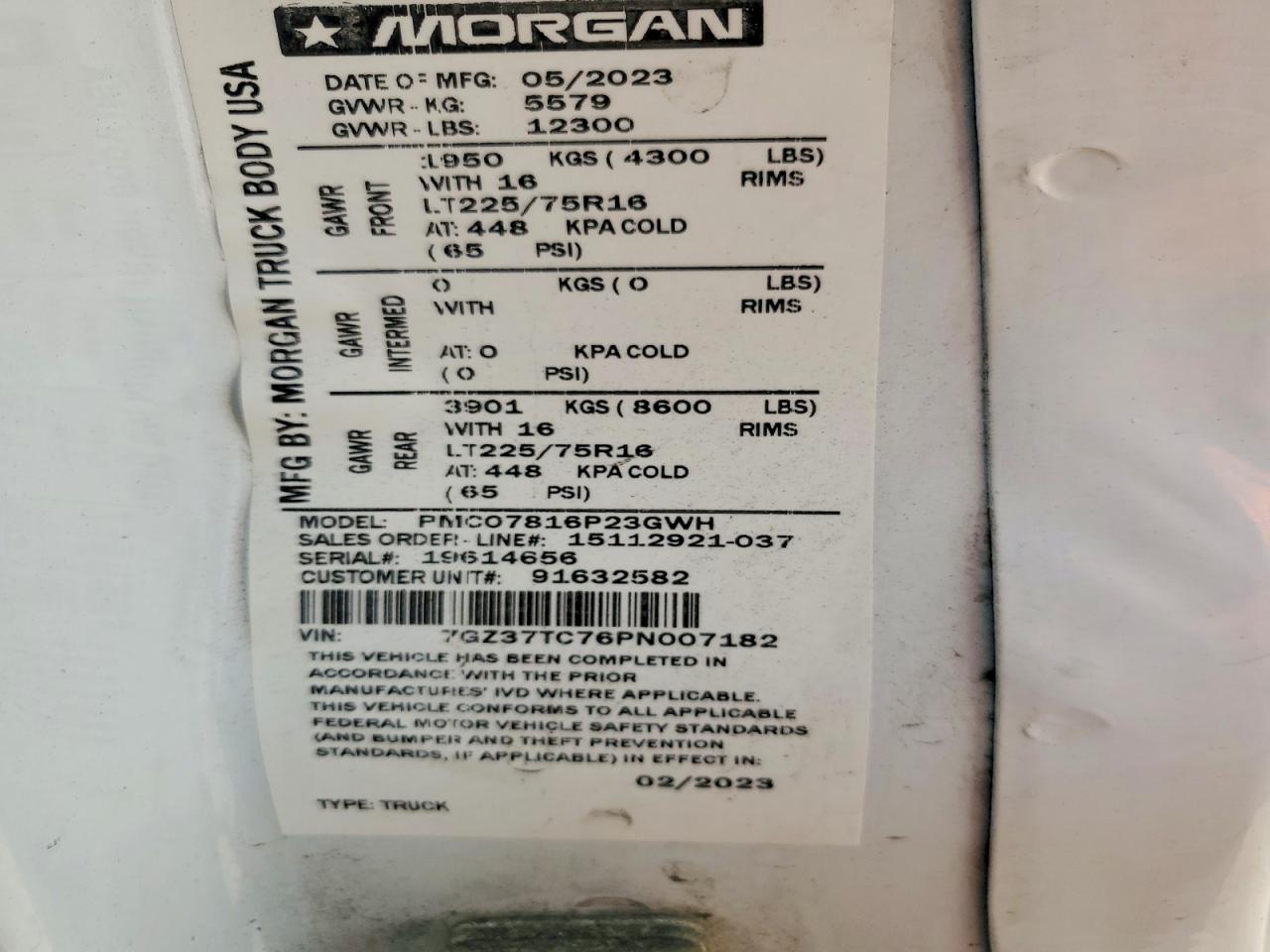 2023 GMC SAVANA BOX TRUCK photo 13
