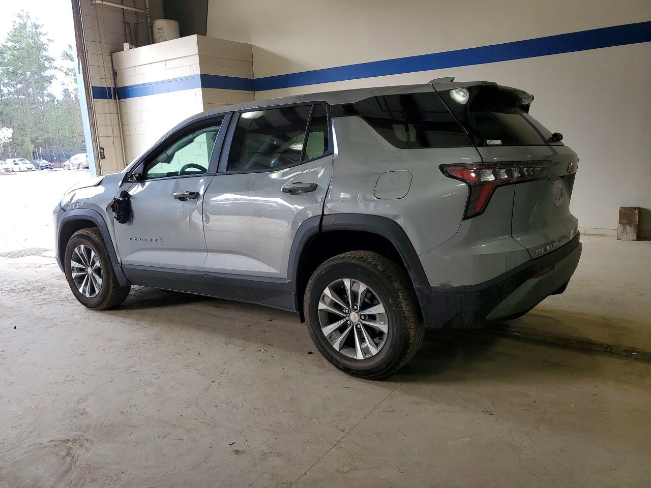 2026 CHEVROLET EQUINOX LT photo 3