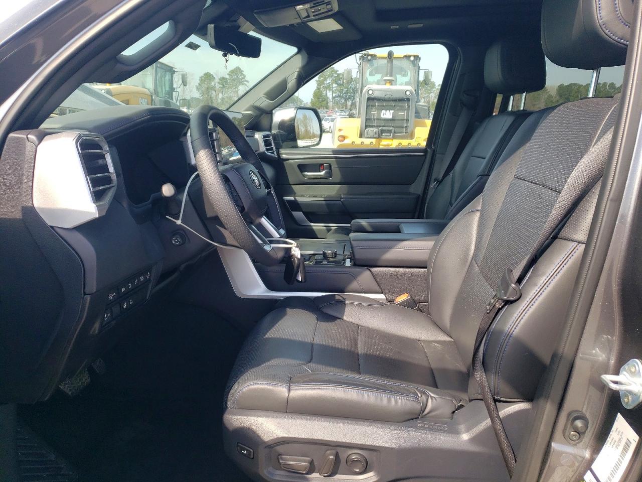 2025 TOYOTA SEQUOIA PLATINUM photo 13