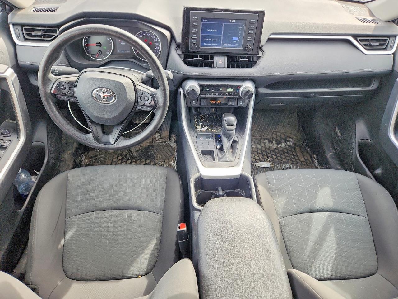 2022 TOYOTA RAV4 LE photo 22
