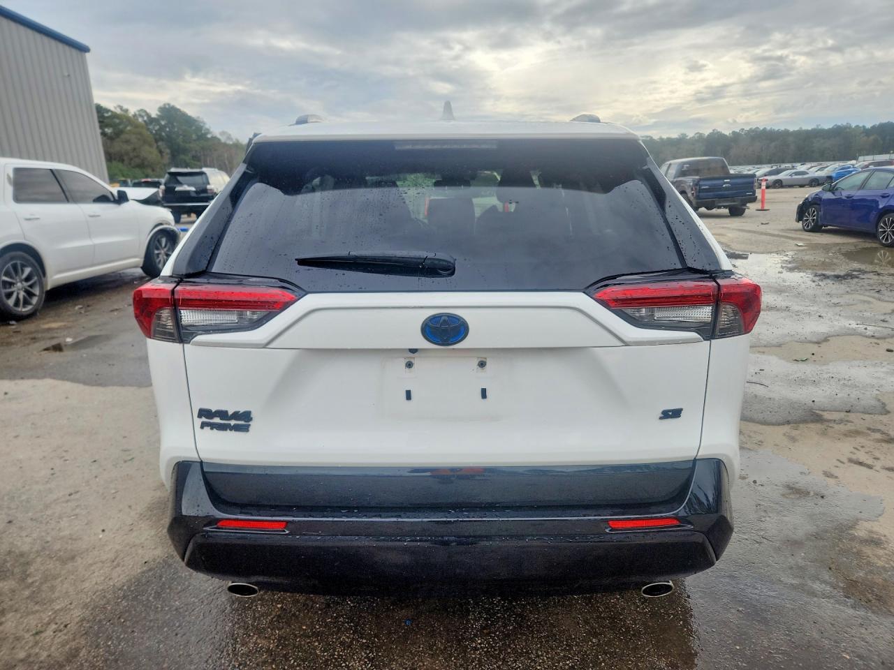2023 TOYOTA RAV4 PRIME SE photo 11