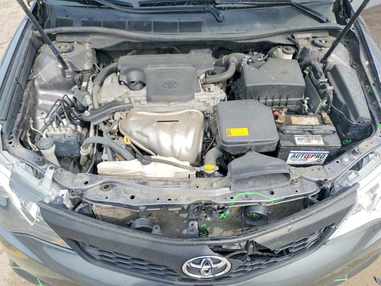 2014 TOYOTA CAMRY SE photo 21