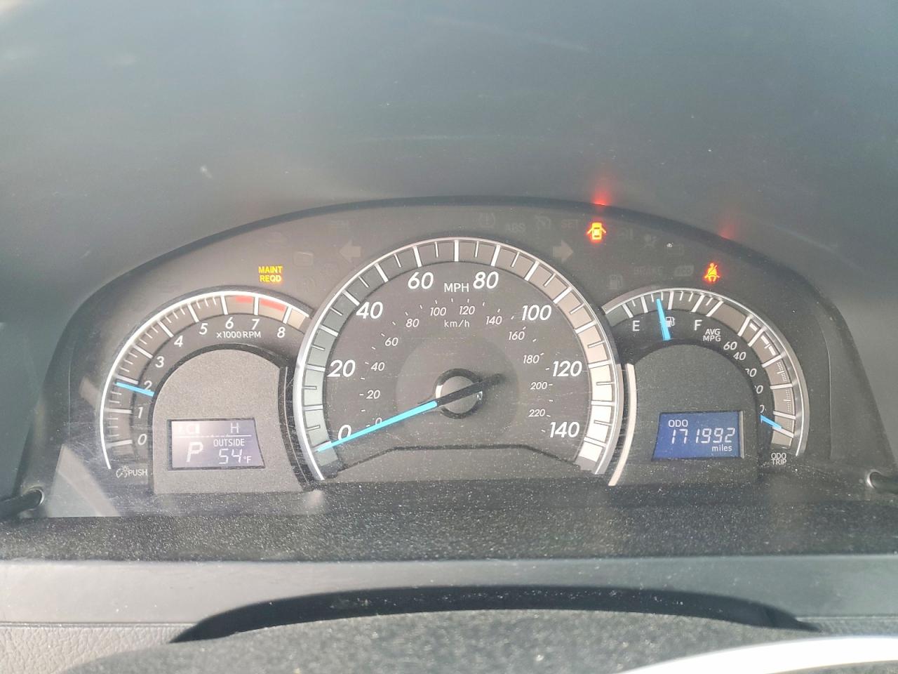 2014 TOYOTA CAMRY SE photo 17