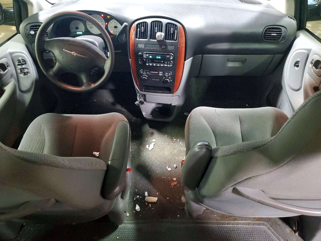 2005 CHRYSLER TOWN & COUNTRY photo 8