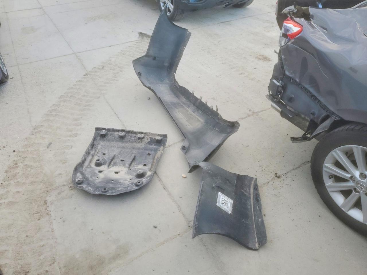 2014 TOYOTA CAMRY XLE V6 photo 12