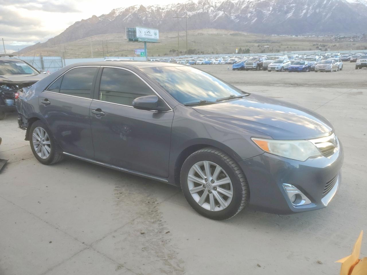 2014 TOYOTA CAMRY XLE V6 photo 4