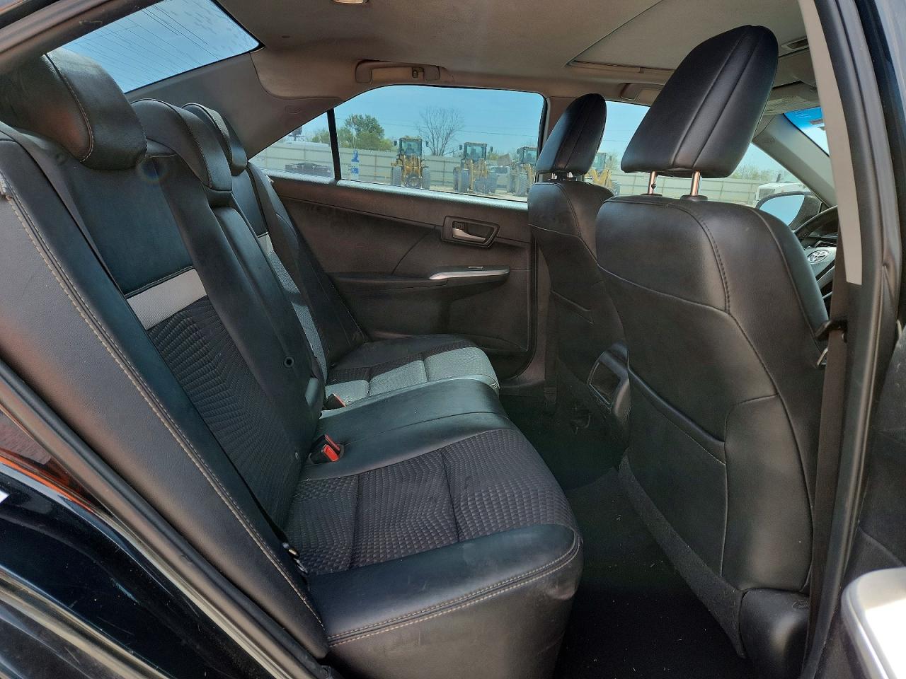 2013 TOYOTA CAMRY SE photo 10