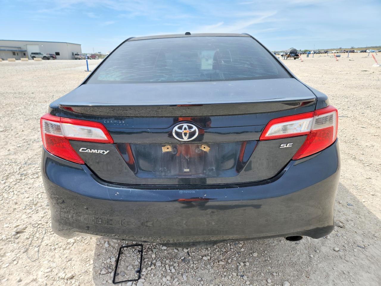 2013 TOYOTA CAMRY SE photo 6