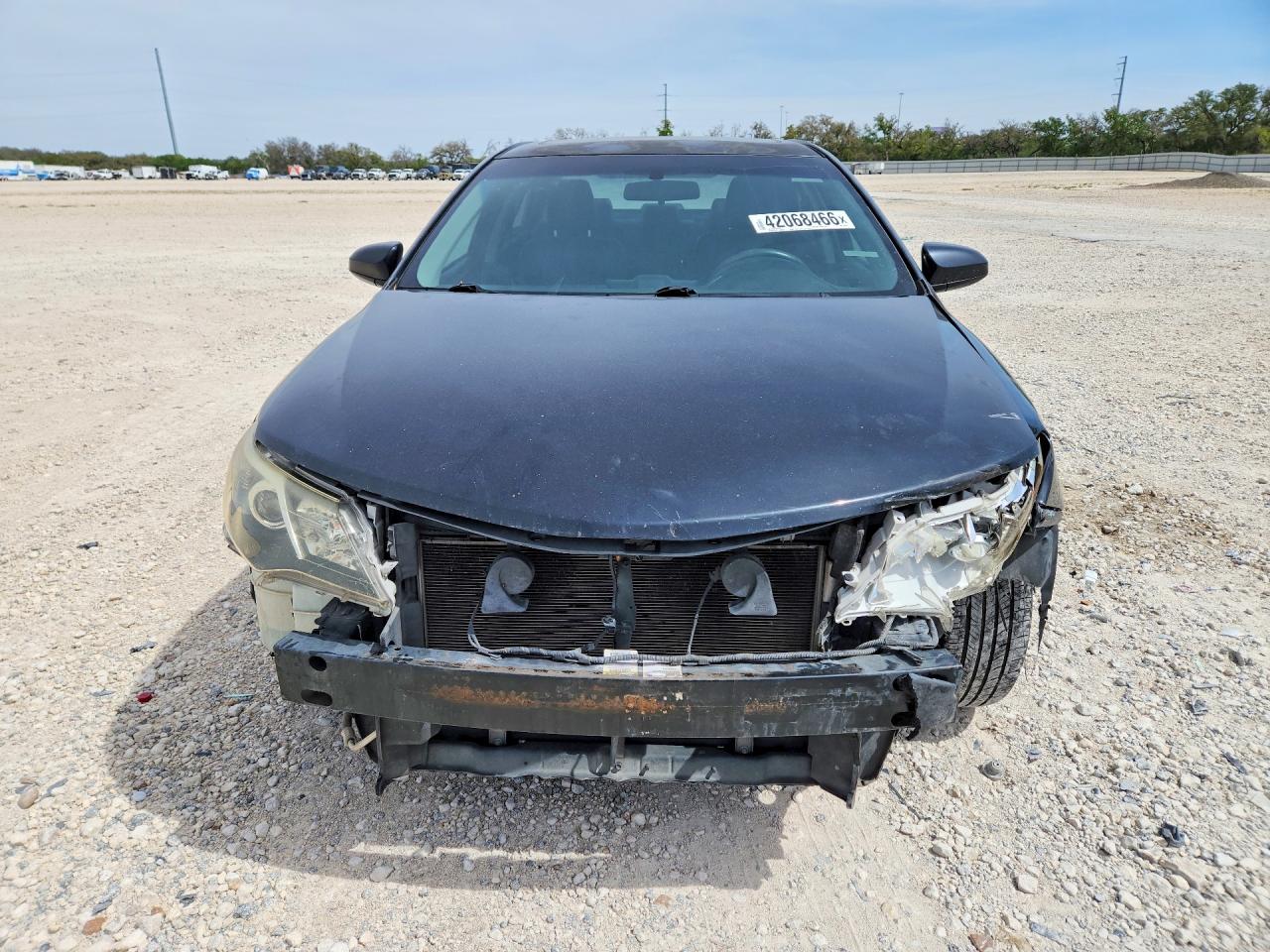 2013 TOYOTA CAMRY SE photo 5
