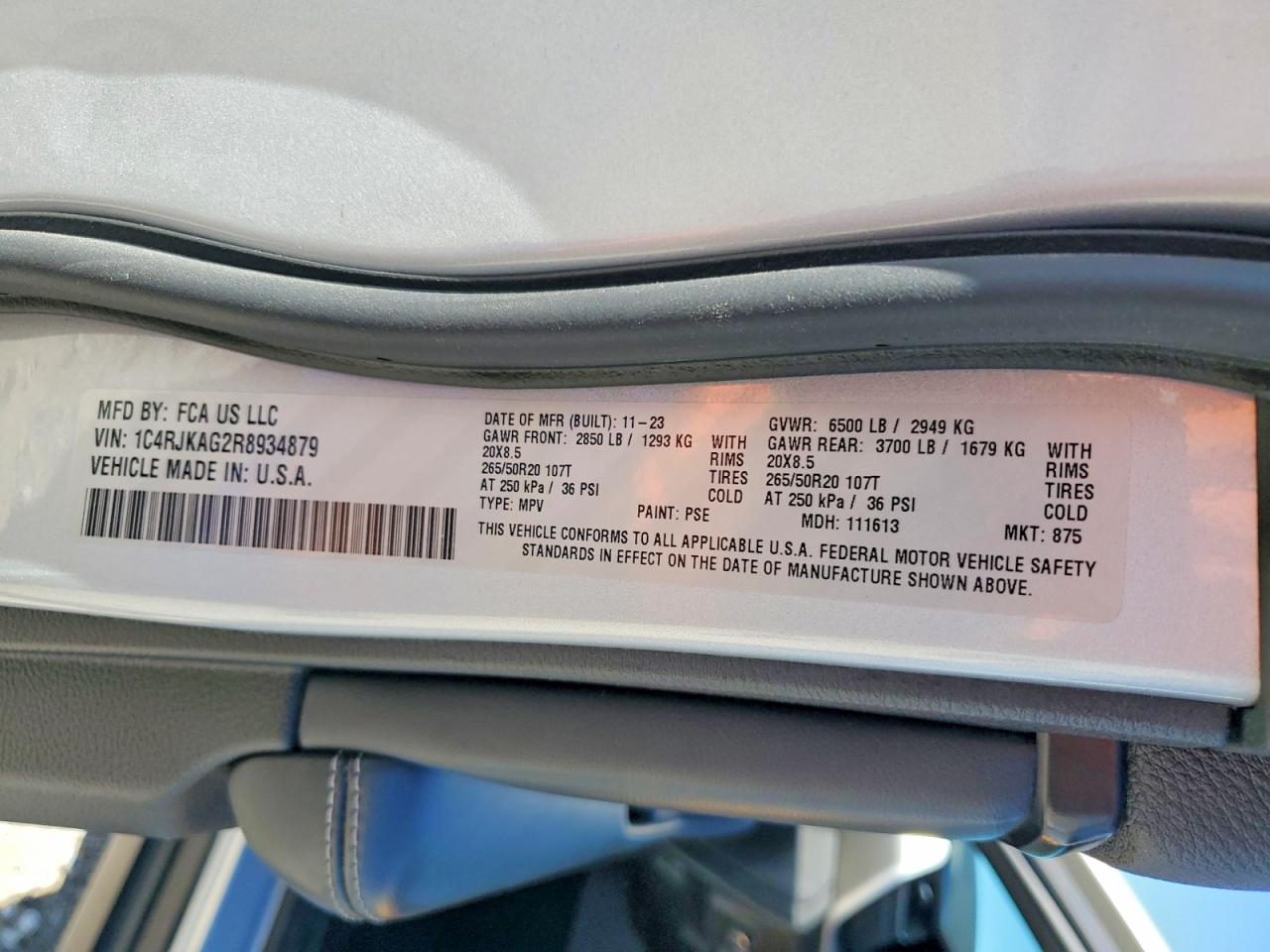 2024 JEEP GRAND CHEROKEE L LAREDO photo 40