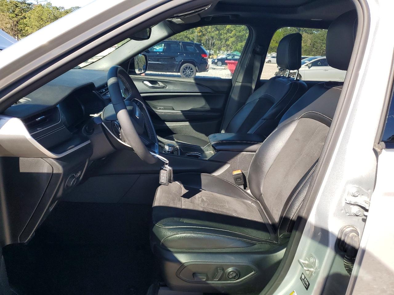 2024 JEEP GRAND CHEROKEE L LAREDO photo 19