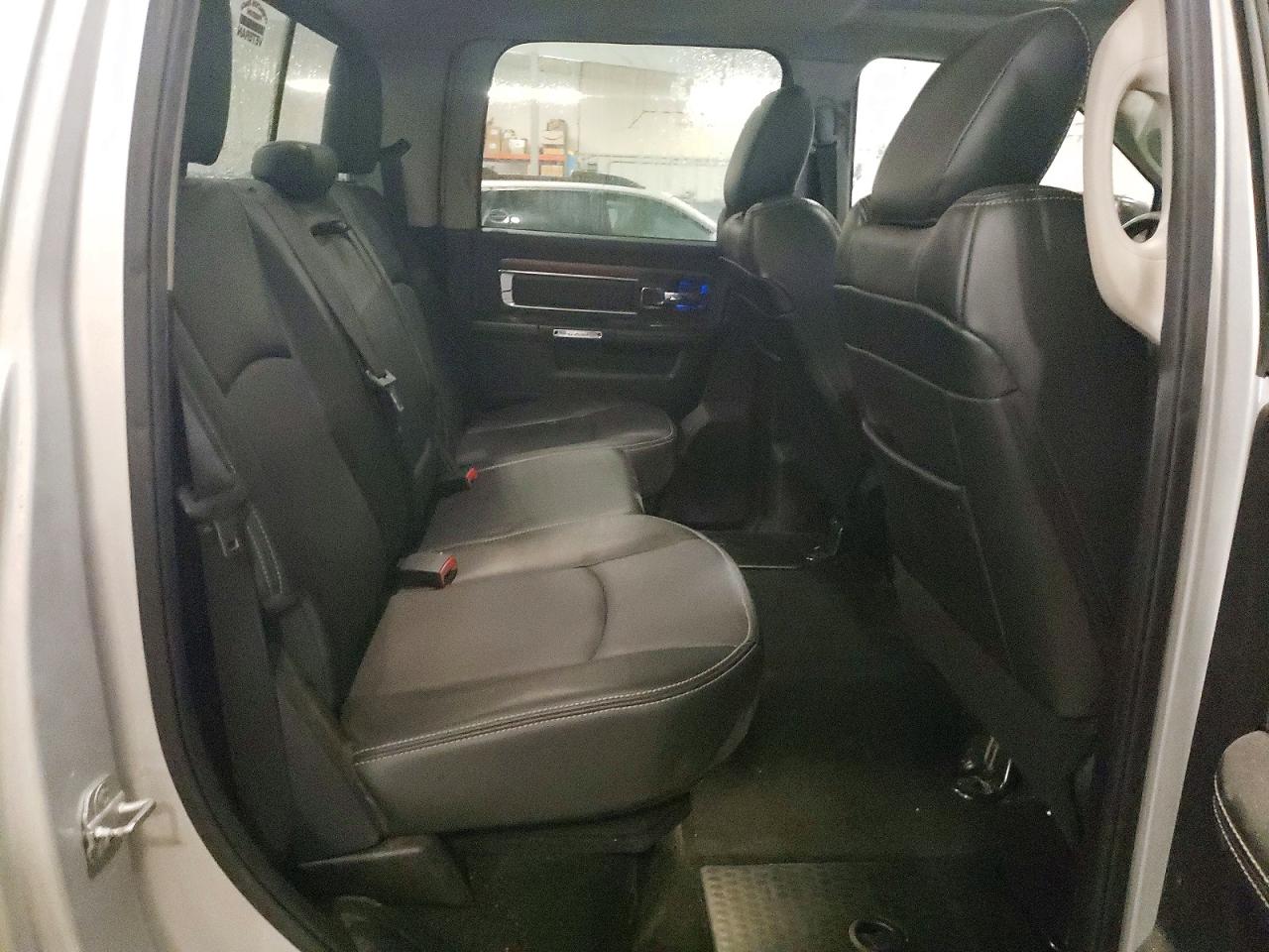 2013 RAM 1500 LARAMIE photo 19