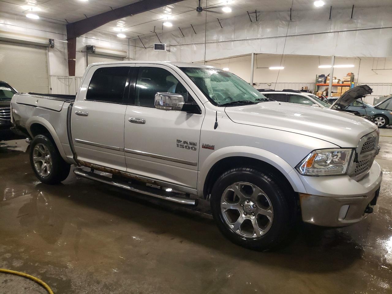 2013 RAM 1500 LARAMIE photo 7
