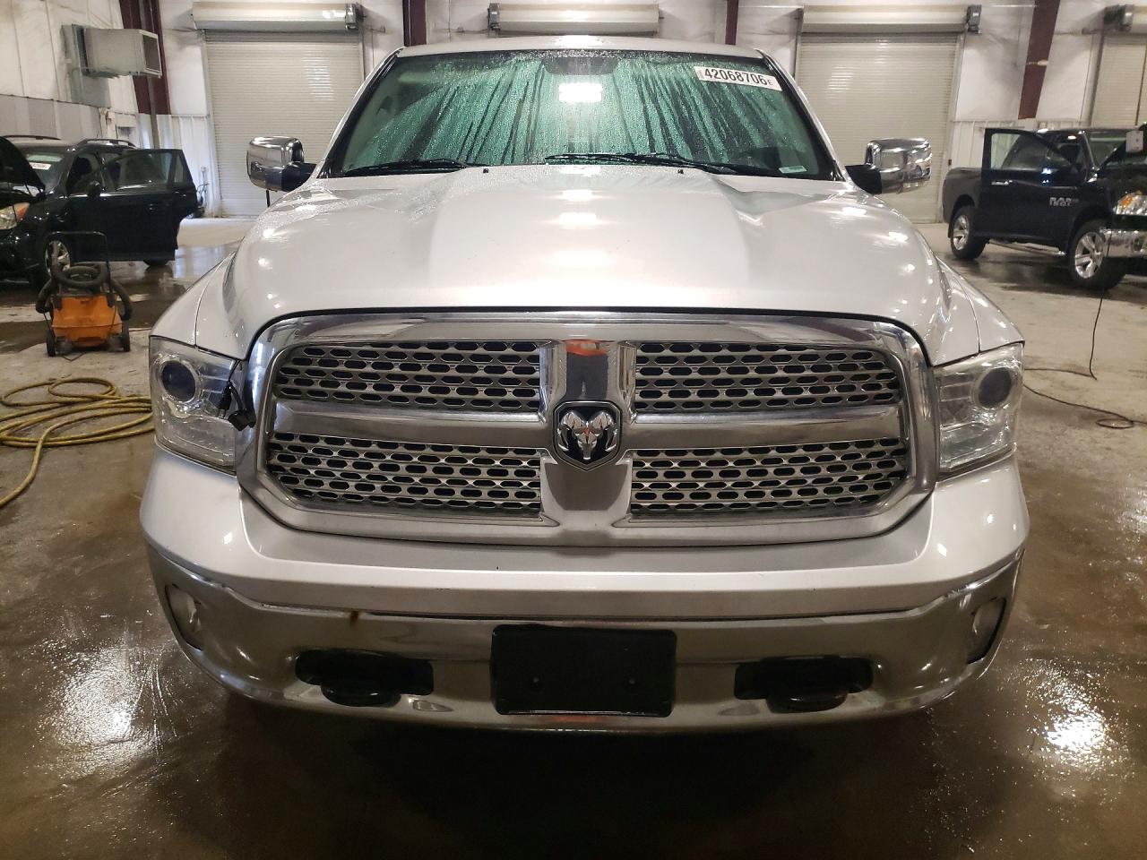 2013 RAM 1500 LARAMIE photo 9