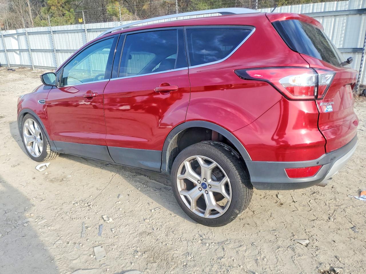 2017 FORD ESCAPE TITANIUM photo 3