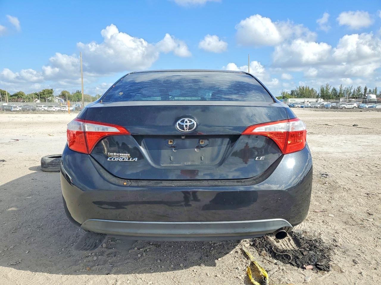 2015 TOYOTA COROLLA LE photo 16
