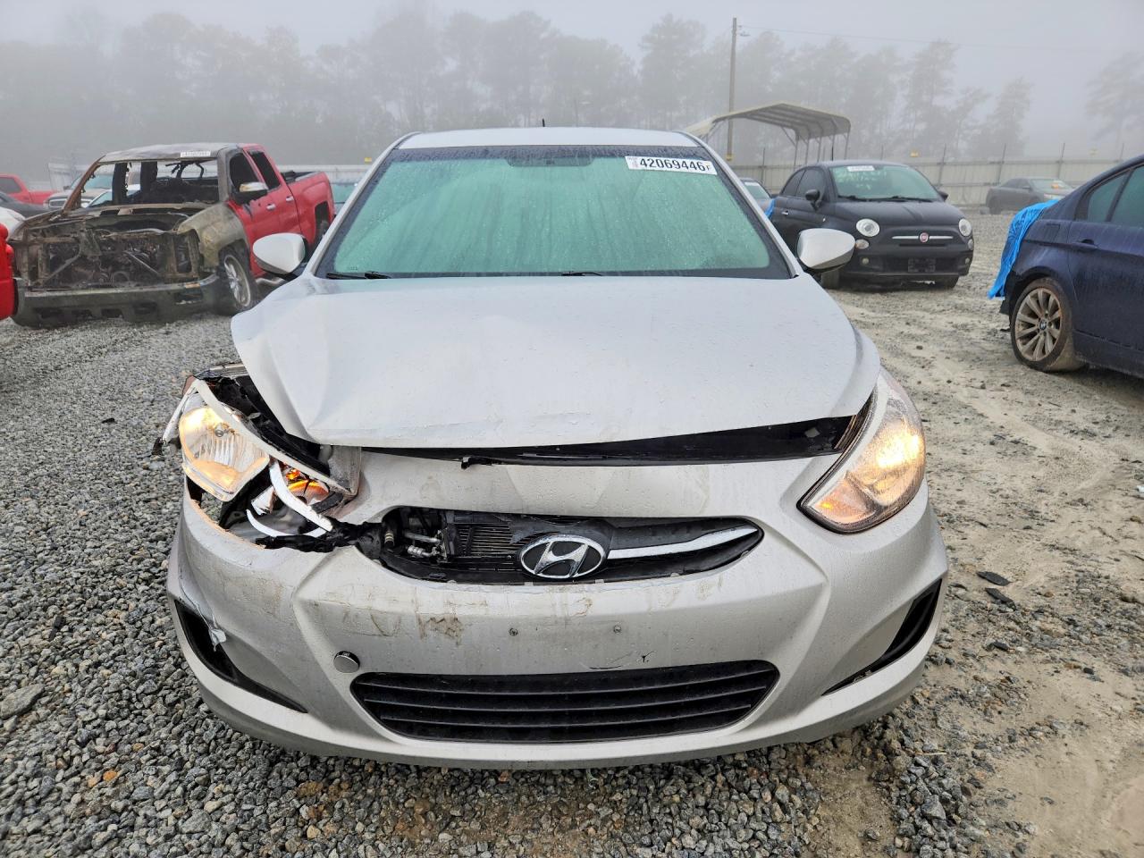 2017 HYUNDAI ACCENT SE photo 5
